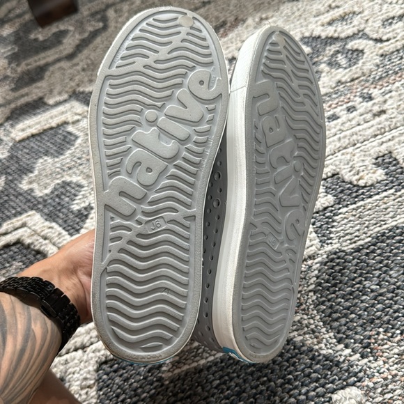 Native slip on shoes - Picture 2 of 6